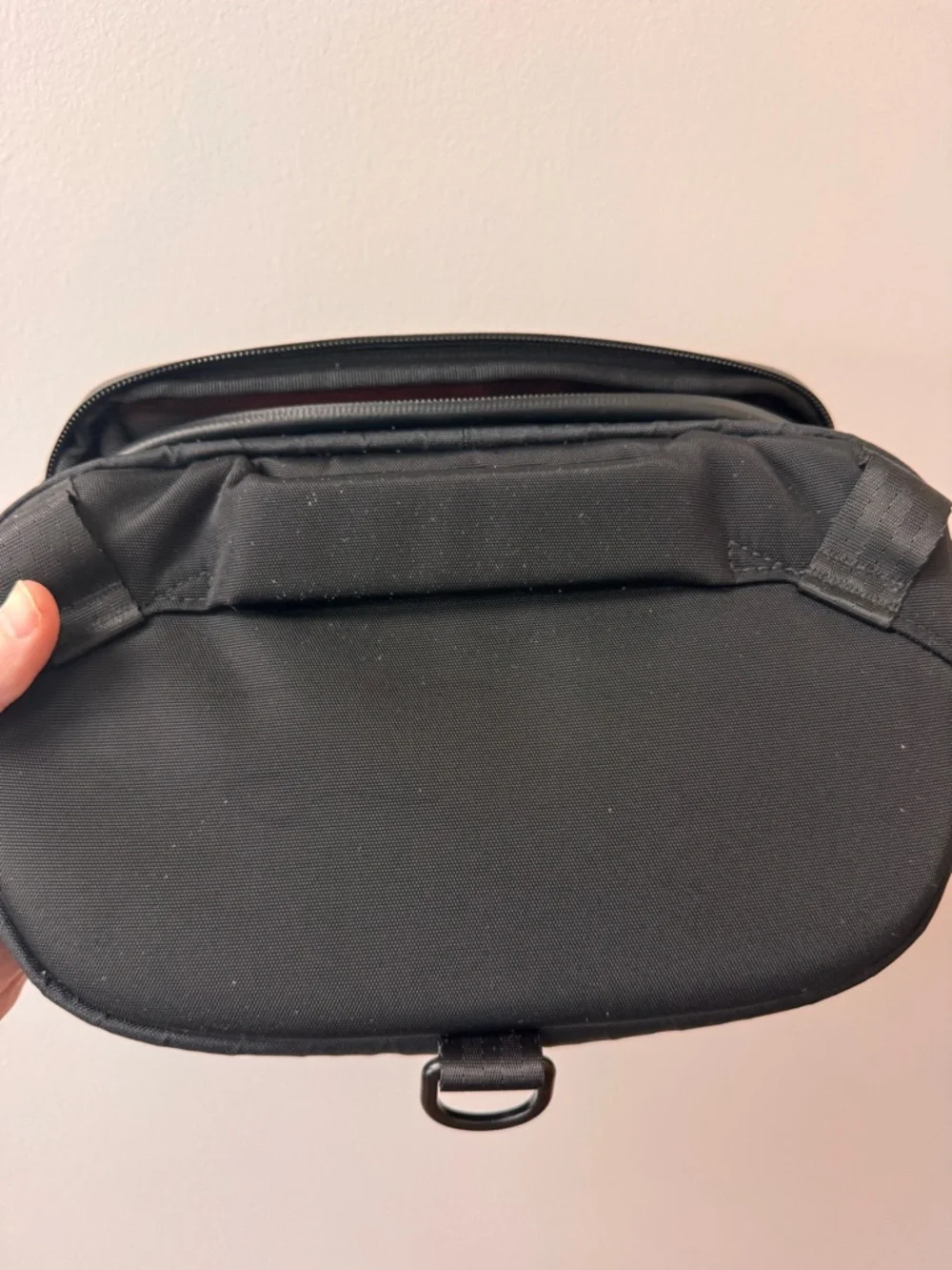 Alpaka Black Men’s Travel Sling Bag - Picture 5 of 8